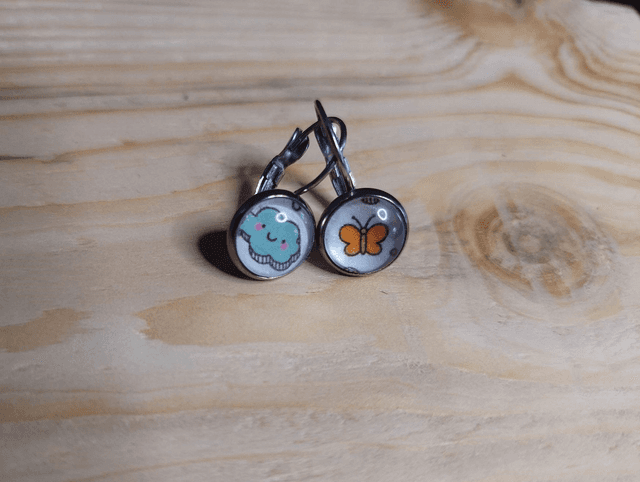Boucles d&#039;oreille Cabochon Dormeuse Icônes d&#039;Enfant