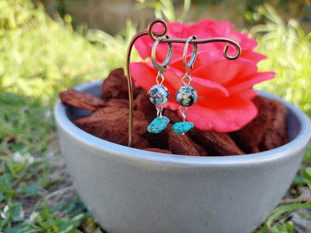 Boucle d&#039;oreille pendante Pierre &amp; Perle