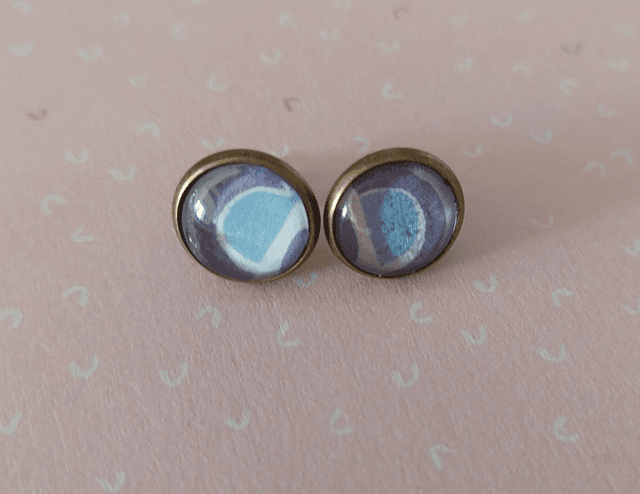 Boucles d&#039;oreille Cabochon violet et bleu
