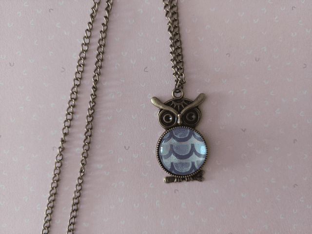 Collier Cabochon Hibou violet et bleu